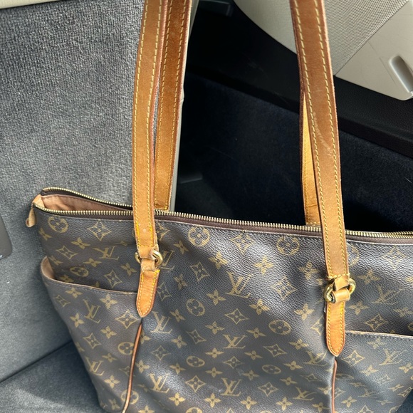 Rare Vintage Authentic Preloved Louis Vuitton tote! “ Monogram Totally bag”! - Picture 14 of 16